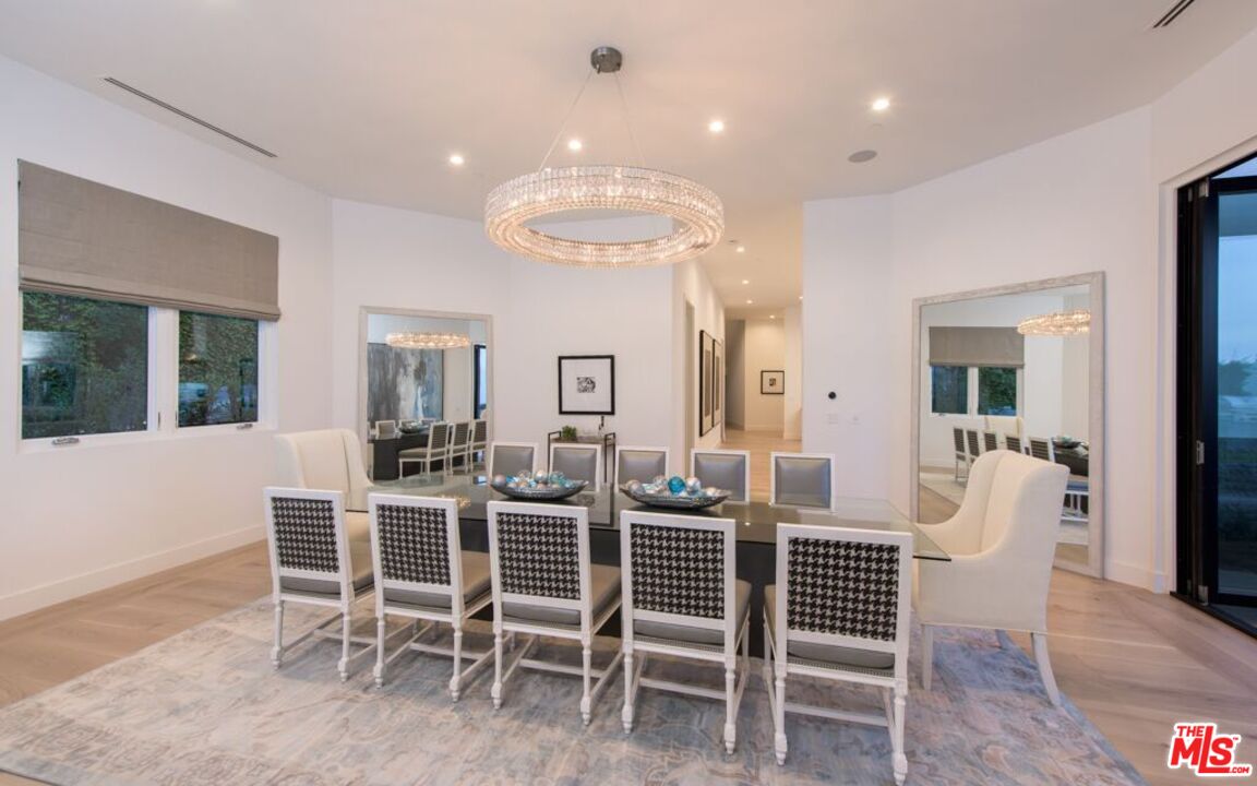 1774 Westridge Road Los Angeles, CA 90049 - Photo 10 of 28