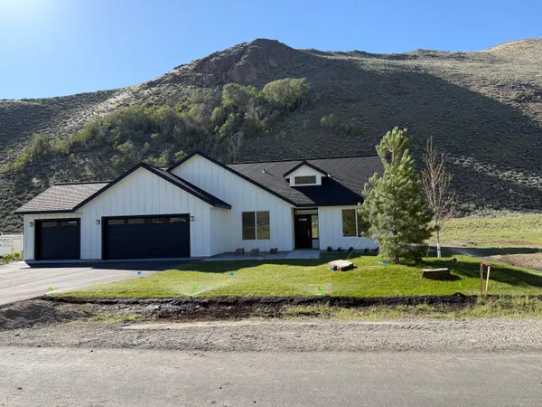 $997,000 | 409 Rosewood Drive, Bellevue, ID 83313