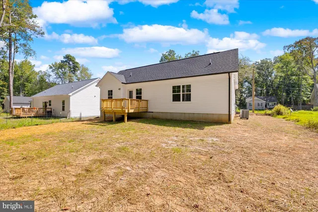 $339,900 | 177 Woodmount Drive, Colonial Beach, VA 22443