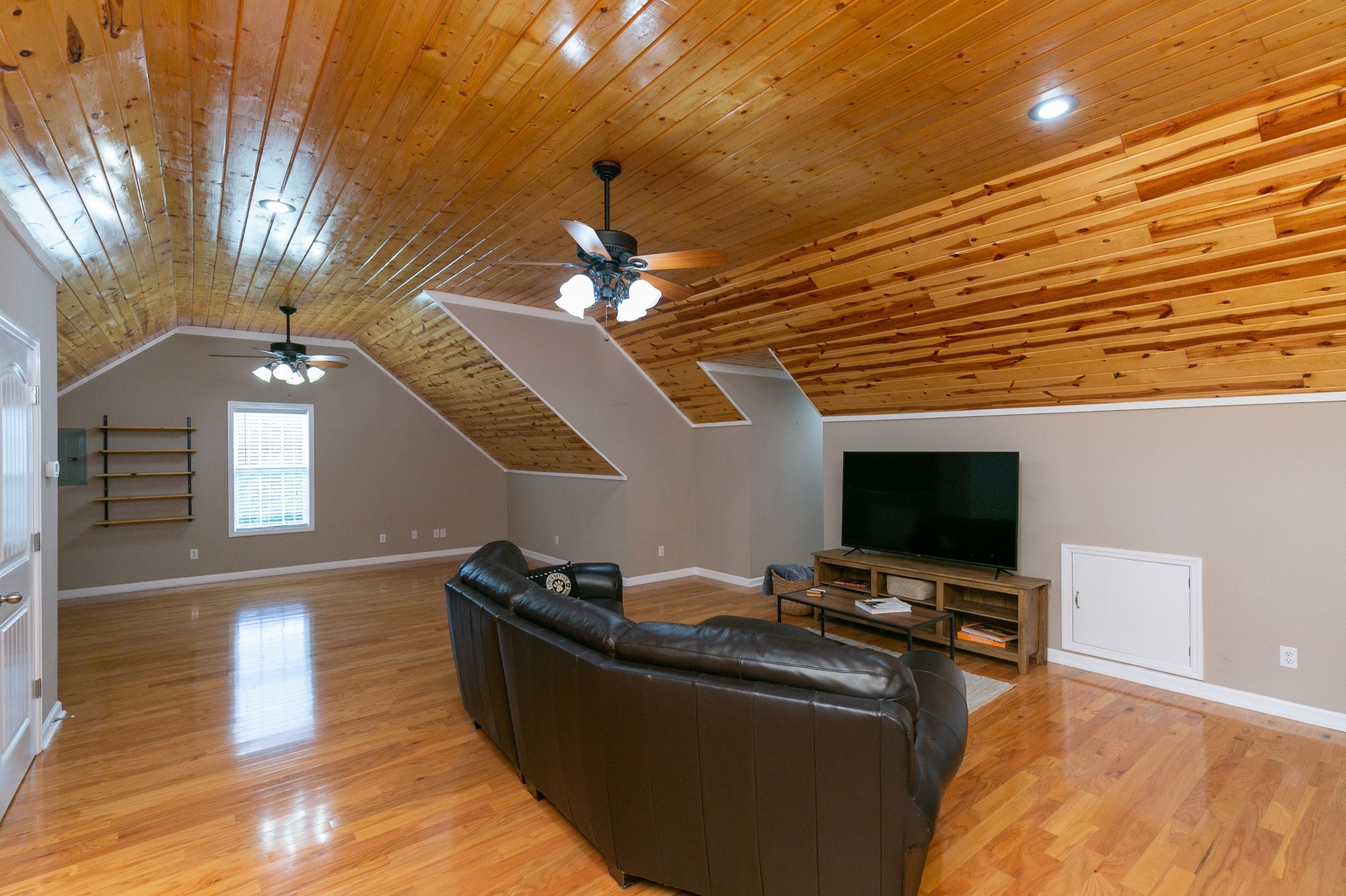 19 B Vantrease Road Brush Creek, TN 38547 - Photo 26 of 41 a living room with furniture and a flat screen tv