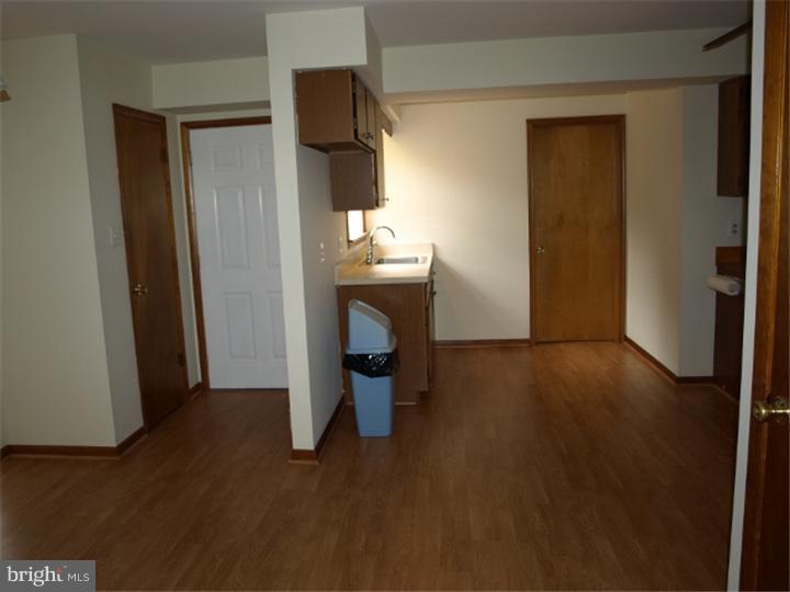 316 Lincoln Road Woodstown, NJ 08098 - Photo 4 of 18 Kitchen