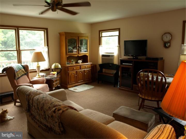 316 Lincoln Road Woodstown, NJ 08098 - Photo 8 of 18 In-law Suite