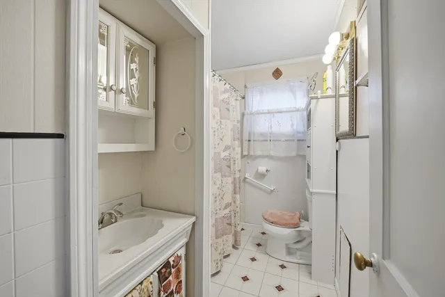 $225,000 | 744 Bradley Road, Springfield, MA 01109