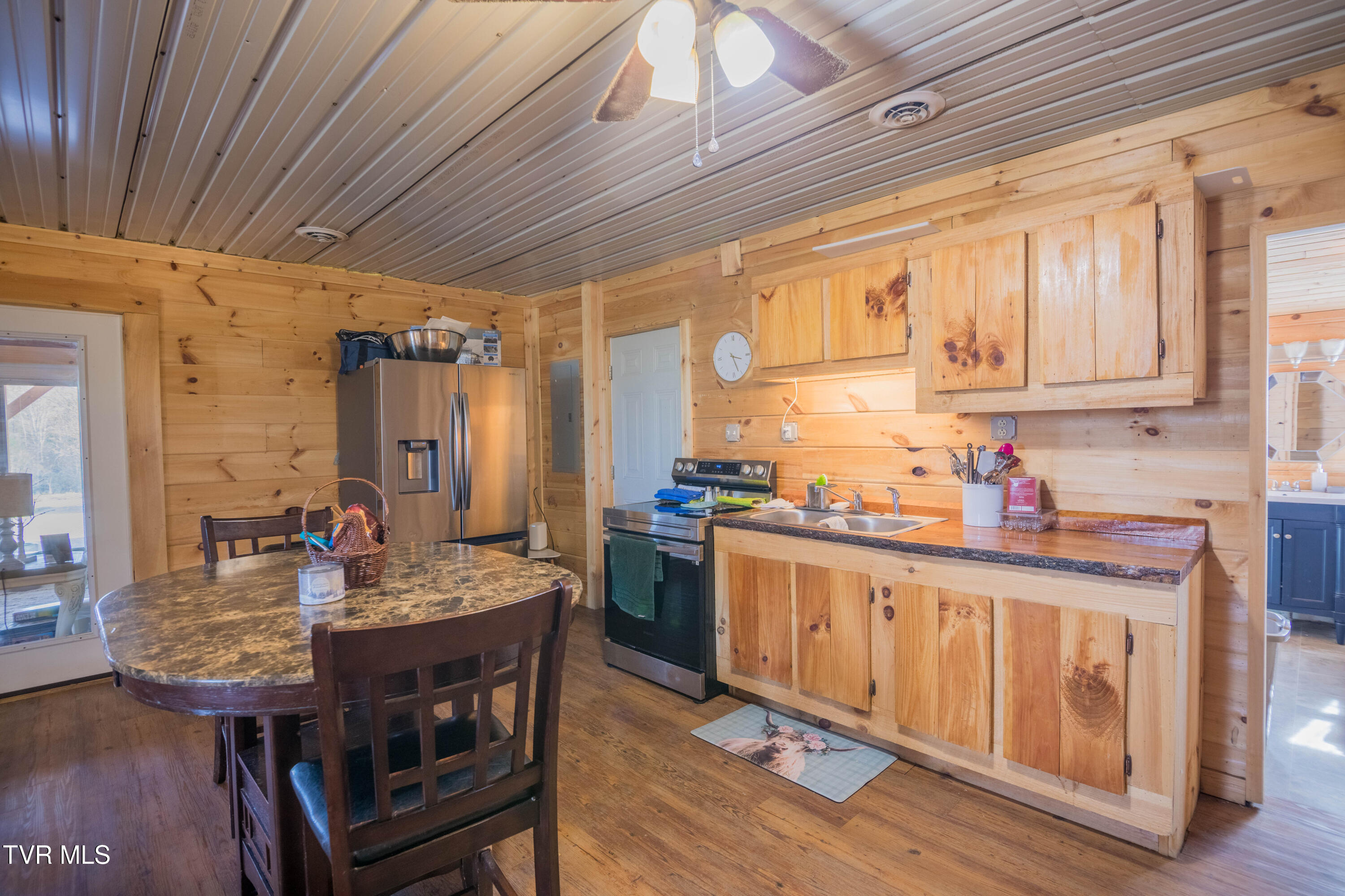 7695 Greystone Road Afton, TN 37616 - Photo 13 of 30 087A9969-HDR