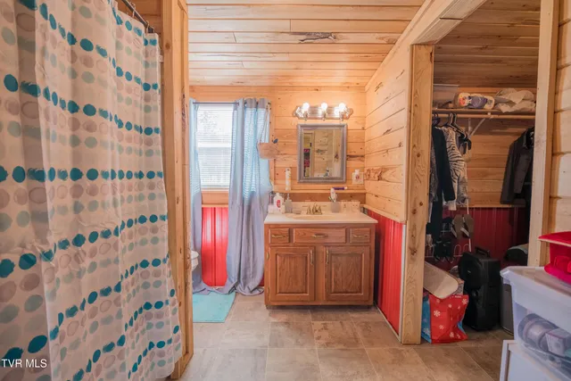 $385,000 | 7695 Greystone Road, Afton, TN 37616