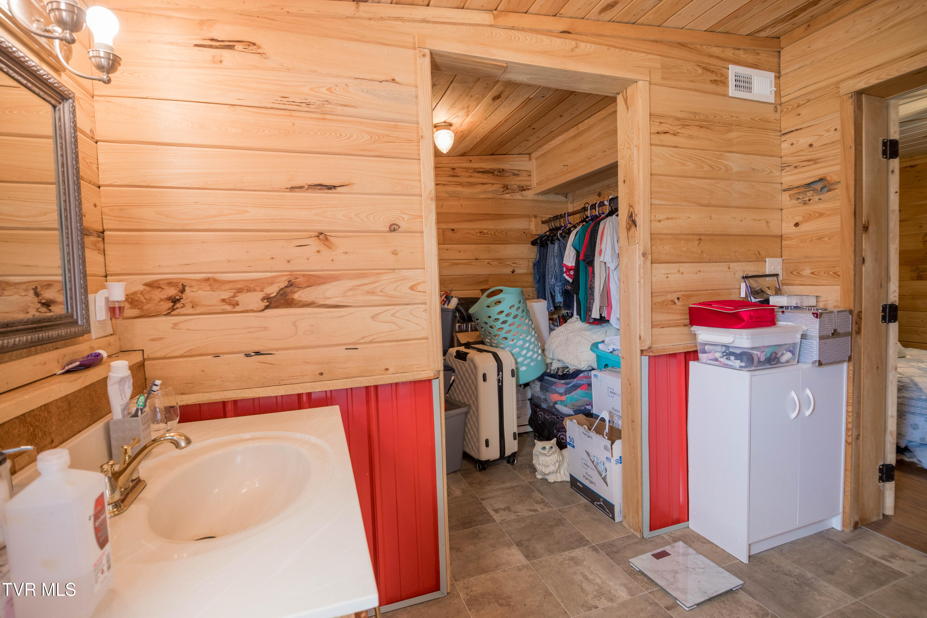 7695 Greystone Road Afton, TN 37616 - Photo 16 of 30 087A0012-HDR