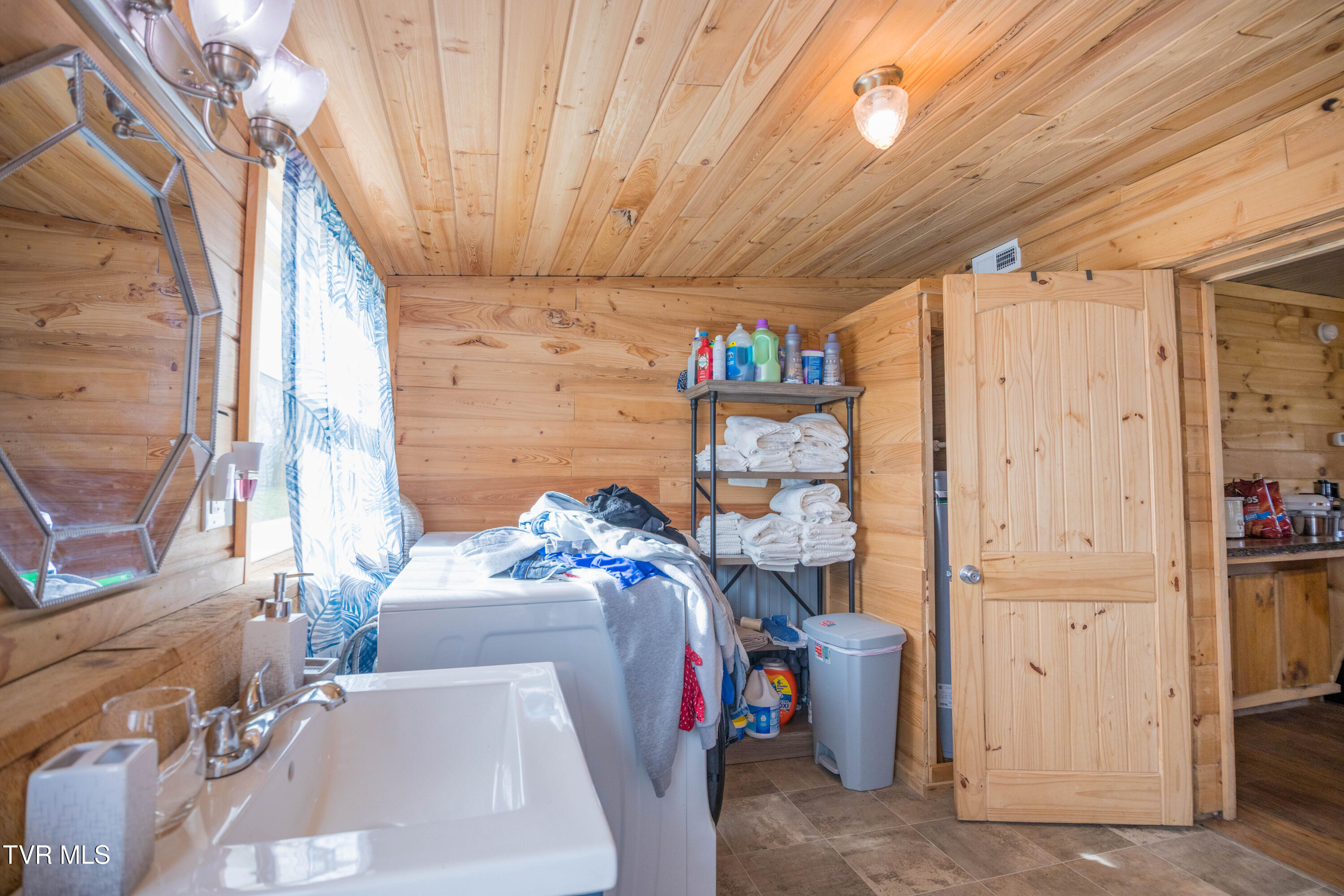 7695 Greystone Road Afton, TN 37616 - Photo 18 of 30 087A0038-HDR