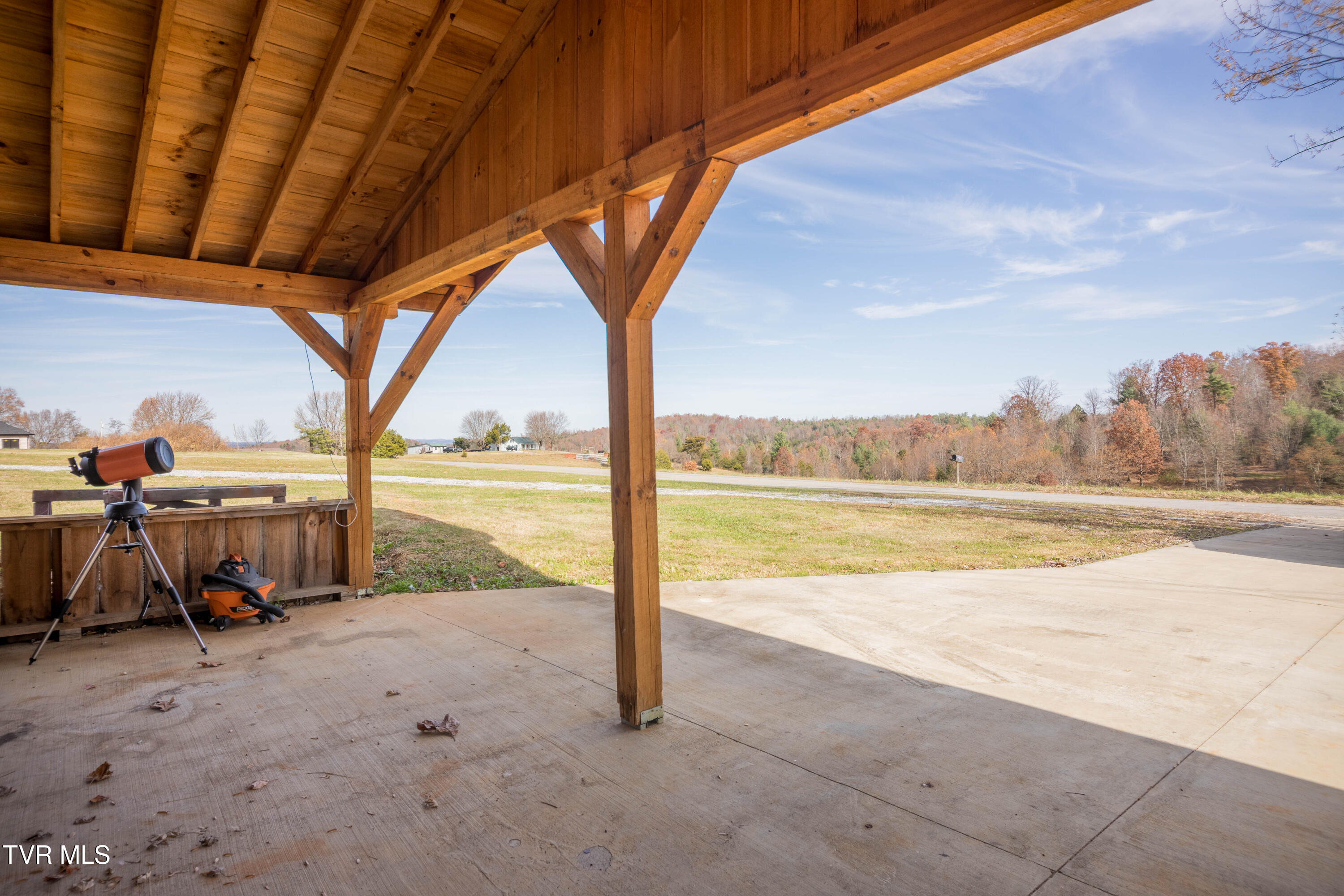 7695 Greystone Road Afton, TN 37616 - Photo 5 of 30 087A9924-HDR