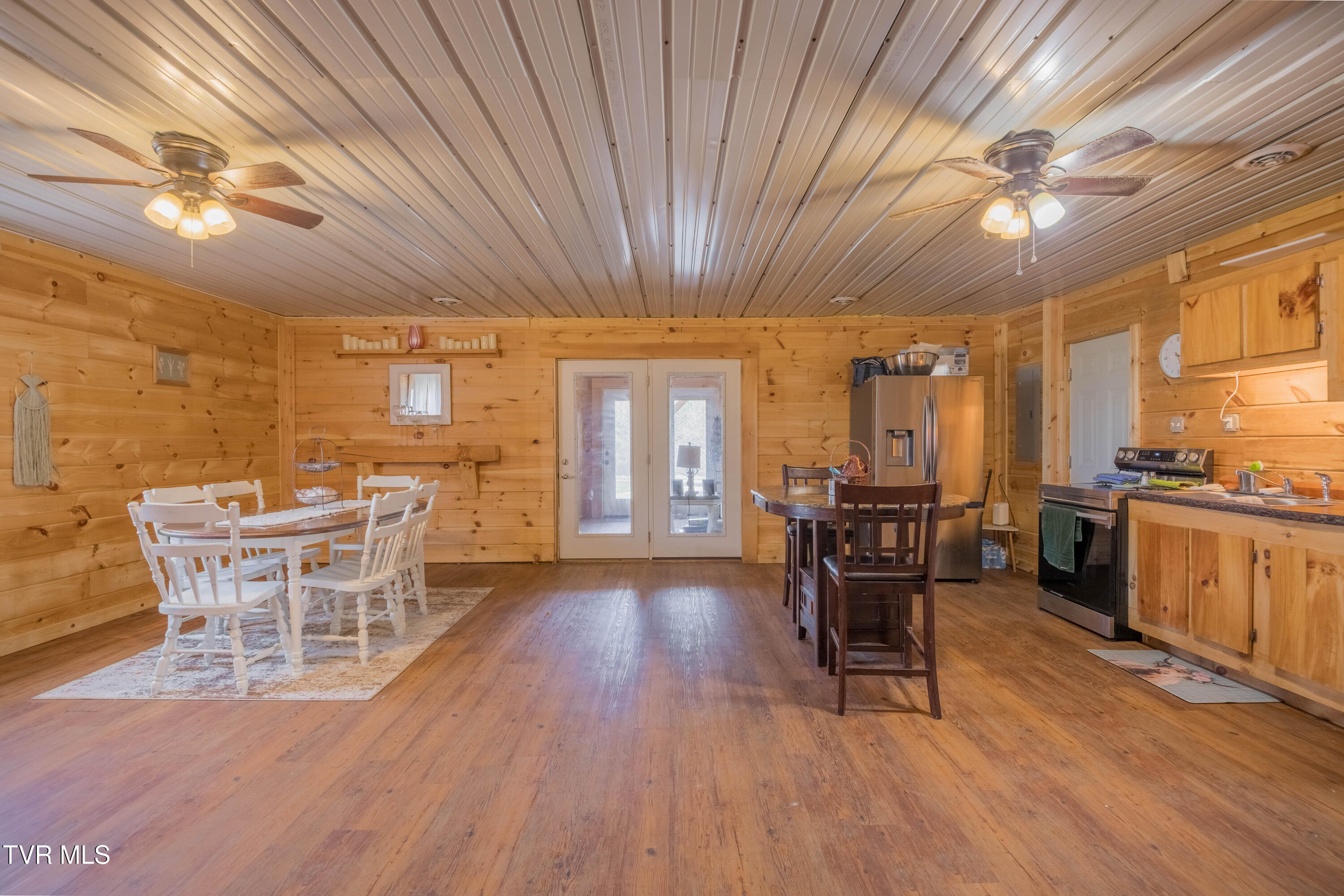 7695 Greystone Road Afton, TN 37616 - Photo 8 of 30 087A0022-HDR