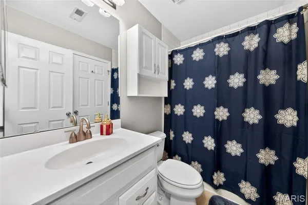 $160,000 | 929 Sugar Lake Court, Unit 7, St. Peters, MO 63376