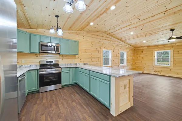 $449,000 | 875 Willow Lane, Mount Jackson, VA 22842