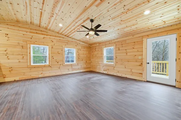 $449,000 | 875 Willow Lane, Mount Jackson, VA 22842