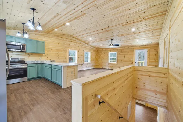 $449,000 | 875 Willow Lane, Mount Jackson, VA 22842
