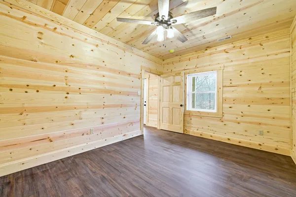 $449,000 | 875 Willow Lane, Mount Jackson, VA 22842