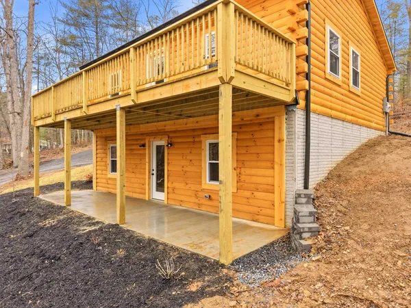 $449,000 | 875 Willow Lane, Mount Jackson, VA 22842