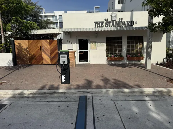 $5,200 | 169 Southeast 1st Avenue, Delray Beach, FL 33444