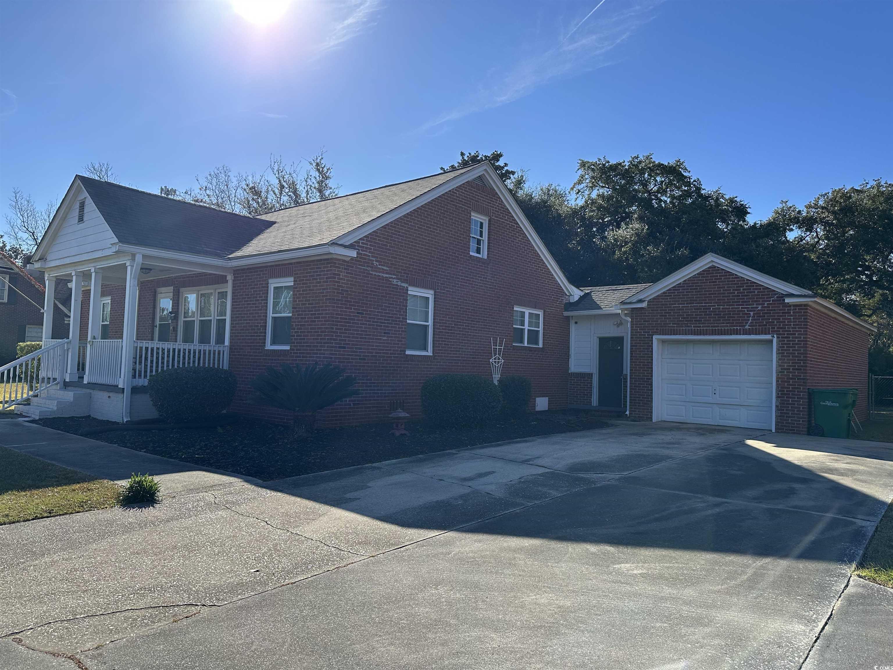 609 North Fraser Street Georgetown, SC 29440 - Photo 3 of 22