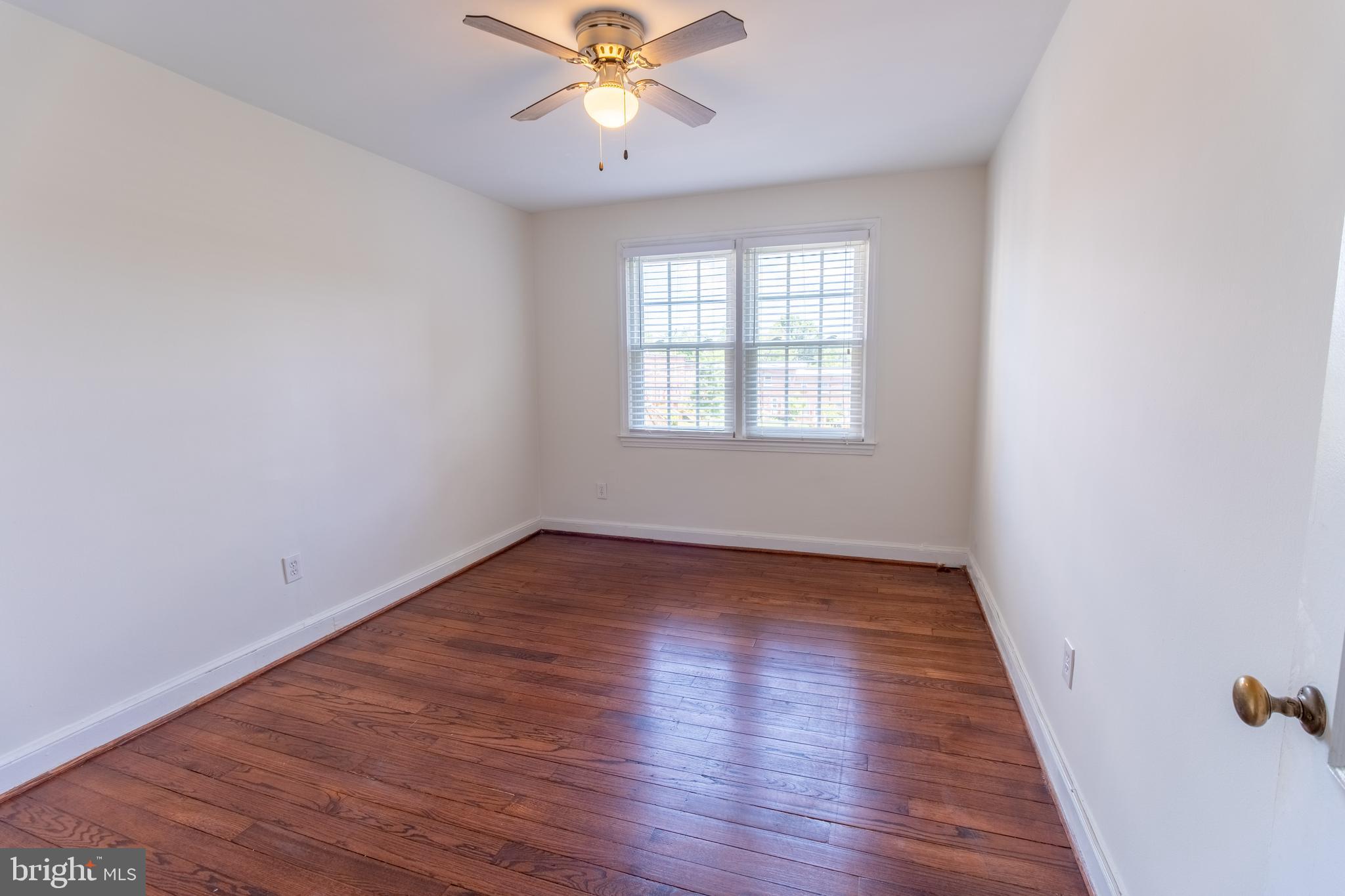 2902 13th Road South, Unit 202 Arlington, VA 22204 - Photo 15 of 27 Bedroom 1