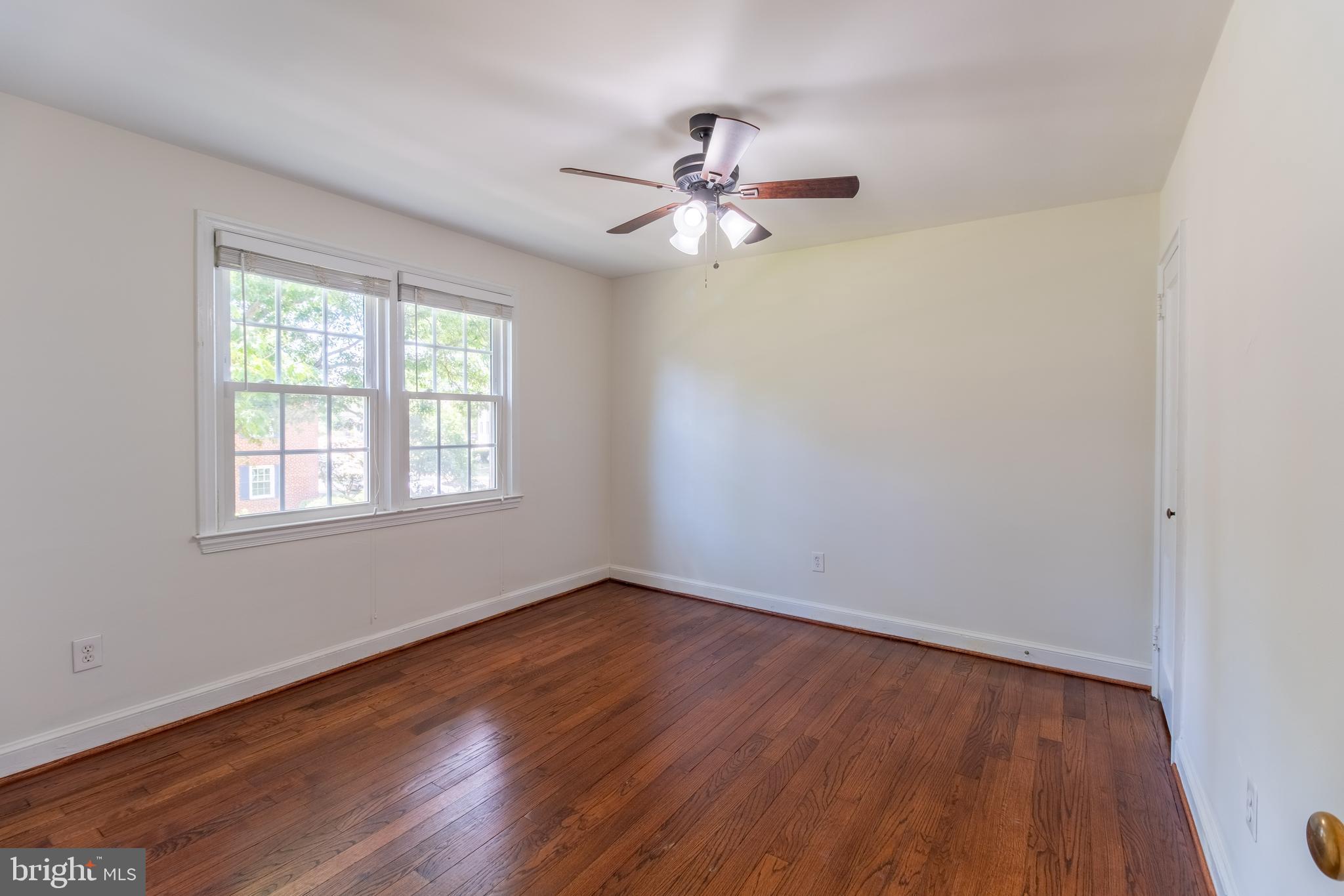 2902 13th Road South, Unit 202 Arlington, VA 22204 - Photo 18 of 27 Bedroom 2