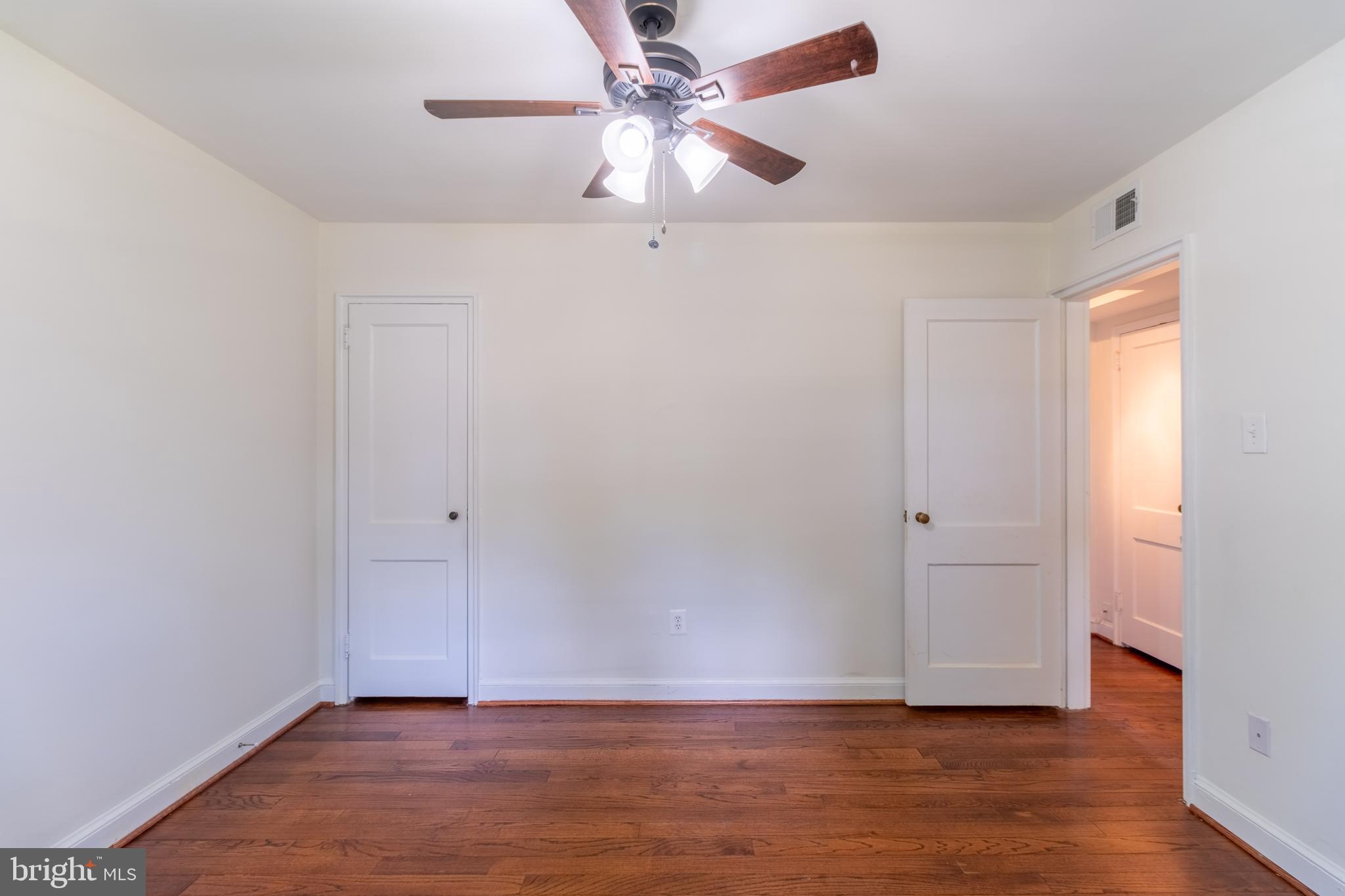 2902 13th Road South, Unit 202 Arlington, VA 22204 - Photo 20 of 27 Bedroom 2