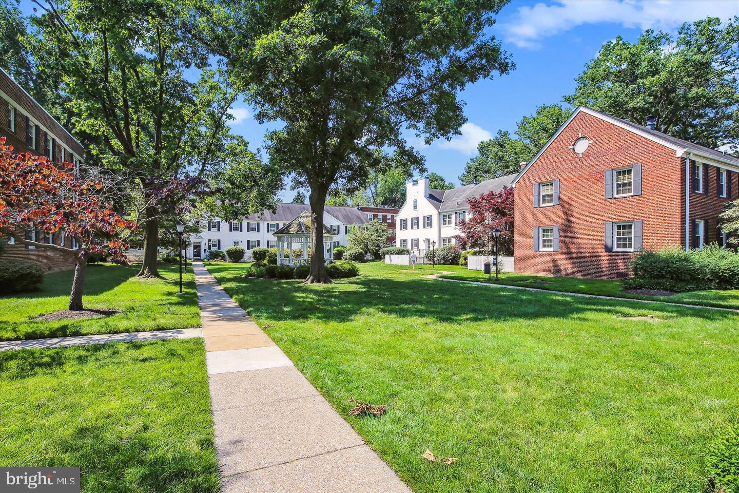 2902 13th Road South, Unit 202 Arlington, VA 22204 - Photo 27 of 27 Well Kept Common Green Space