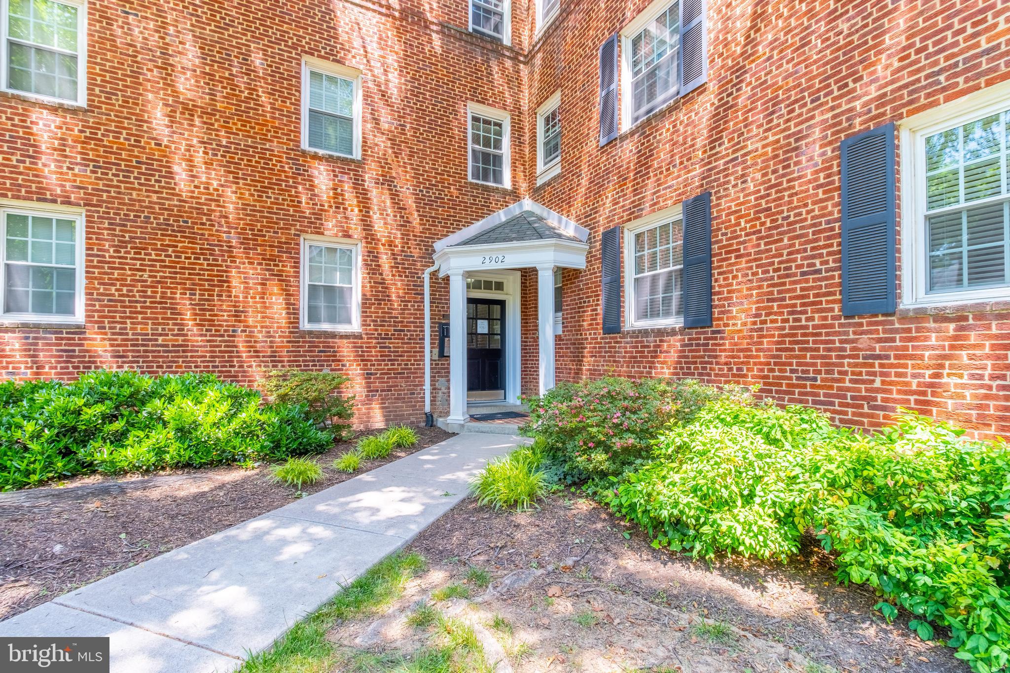 2902 13th Road South, Unit 202 Arlington, VA 22204 - Photo 3 of 27