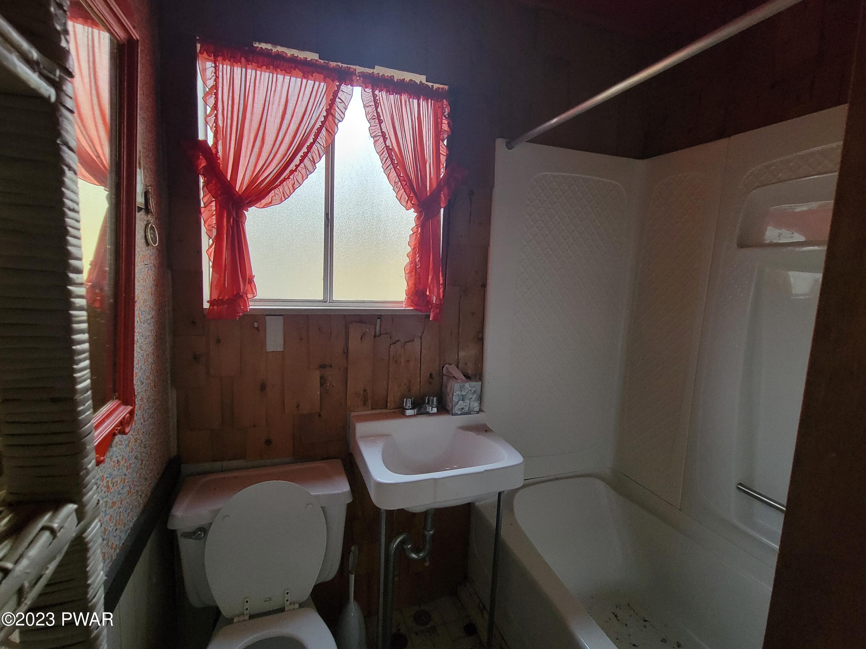 22 4th Street Thompson, PA 18465 - Photo 10 of 15