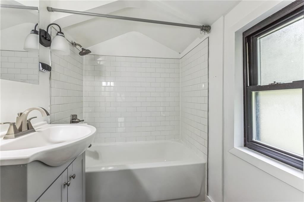 344 Long Road Pittsburgh, PA 15235 - Photo 11 of 15 Gallery Image 11