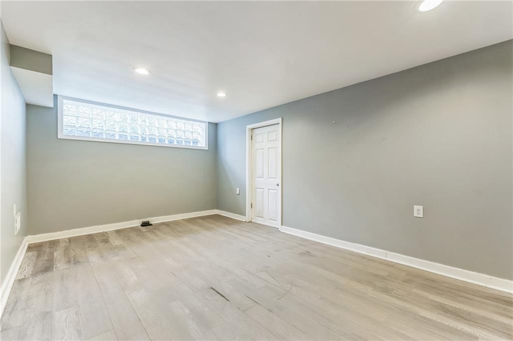 344 Long Road Pittsburgh, PA 15235 - Photo 12 of 15 Gallery Image 12