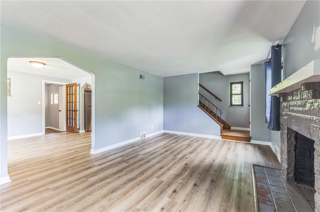 344 Long Road Pittsburgh, PA 15235 - Photo 3 of 15 Gallery Image 3