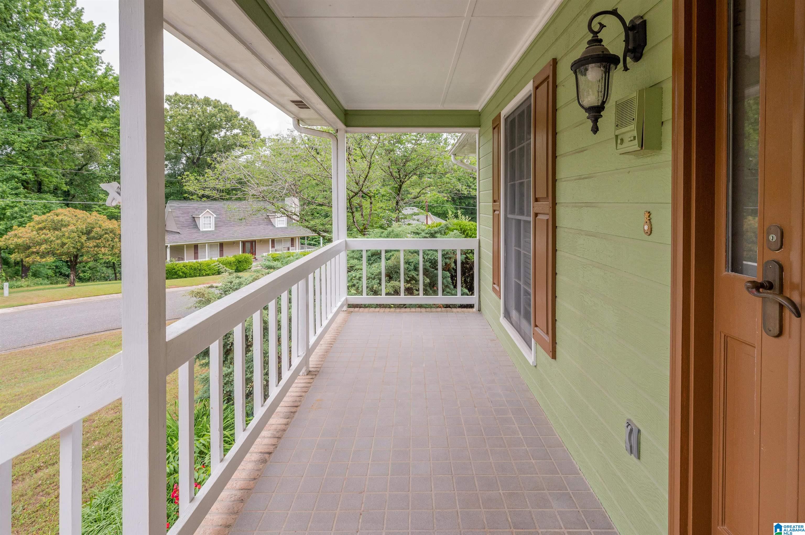 28 South Forty Road Alabaster, AL 35007 - Photo 5 of 43 Gallery Image 5