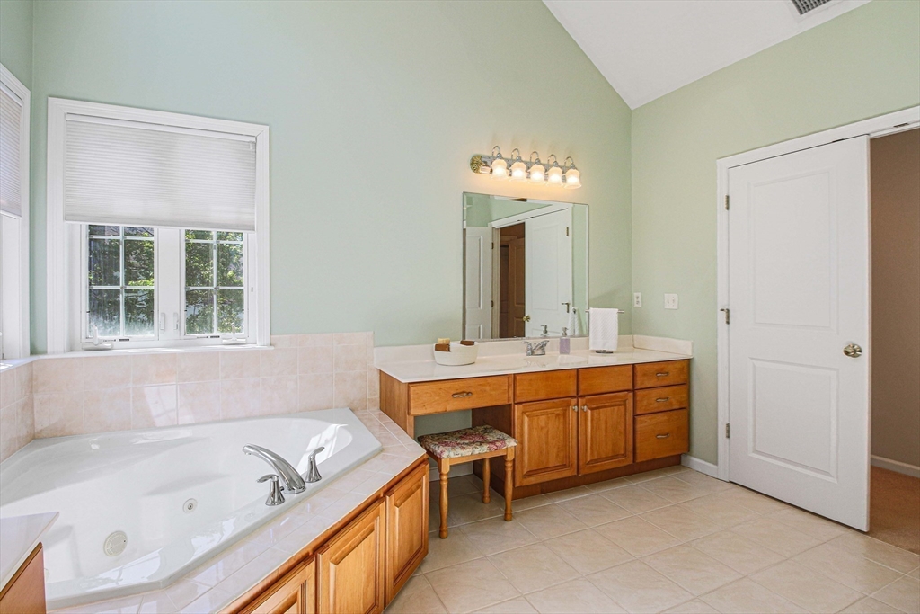 17 Dudley Road Mendon, MA 01756 - Photo 28 of 39