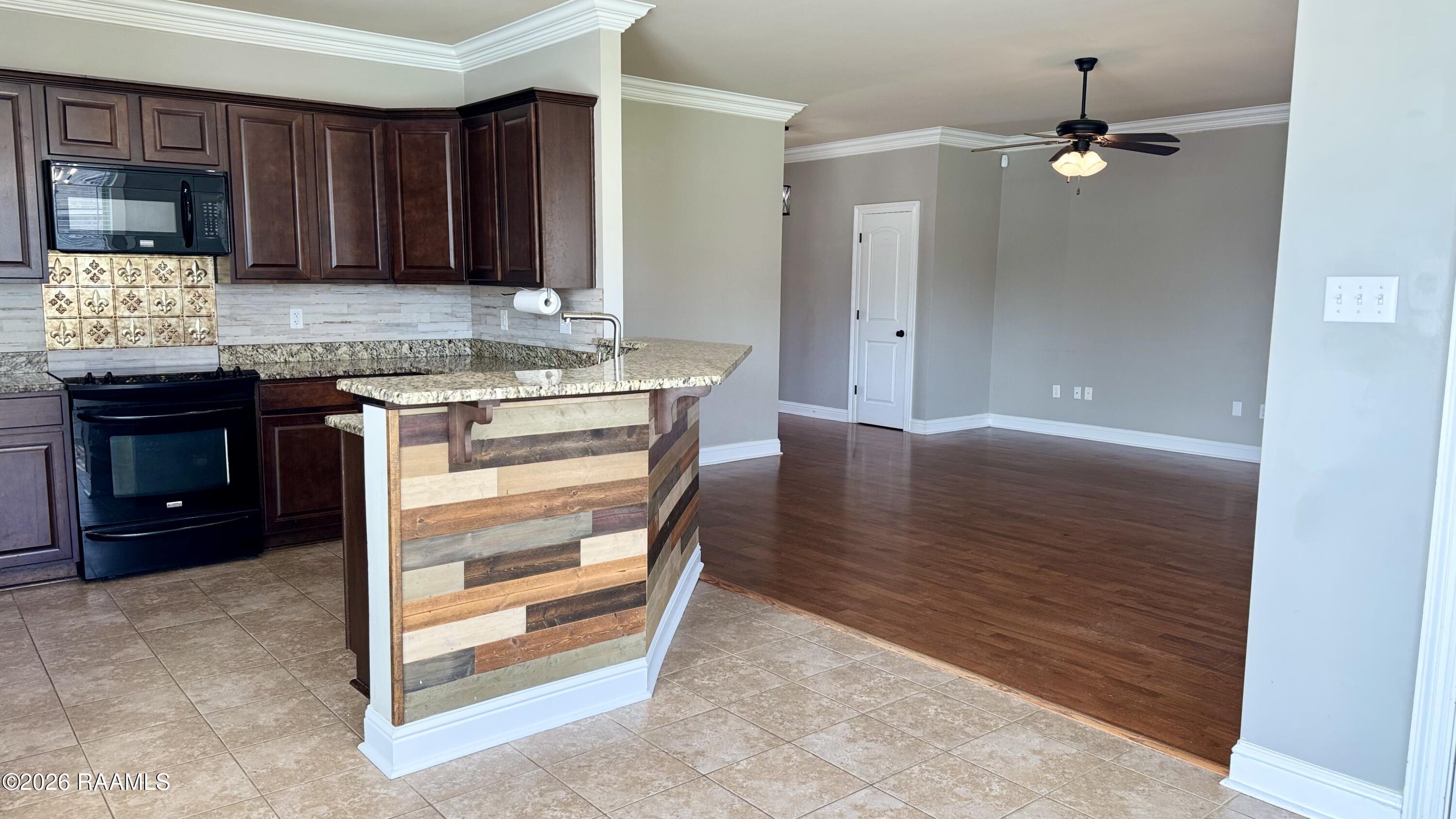 205 Rocky Ridge Street Youngsville, LA 70592 - Photo 3 of 14 IMG_6309 2