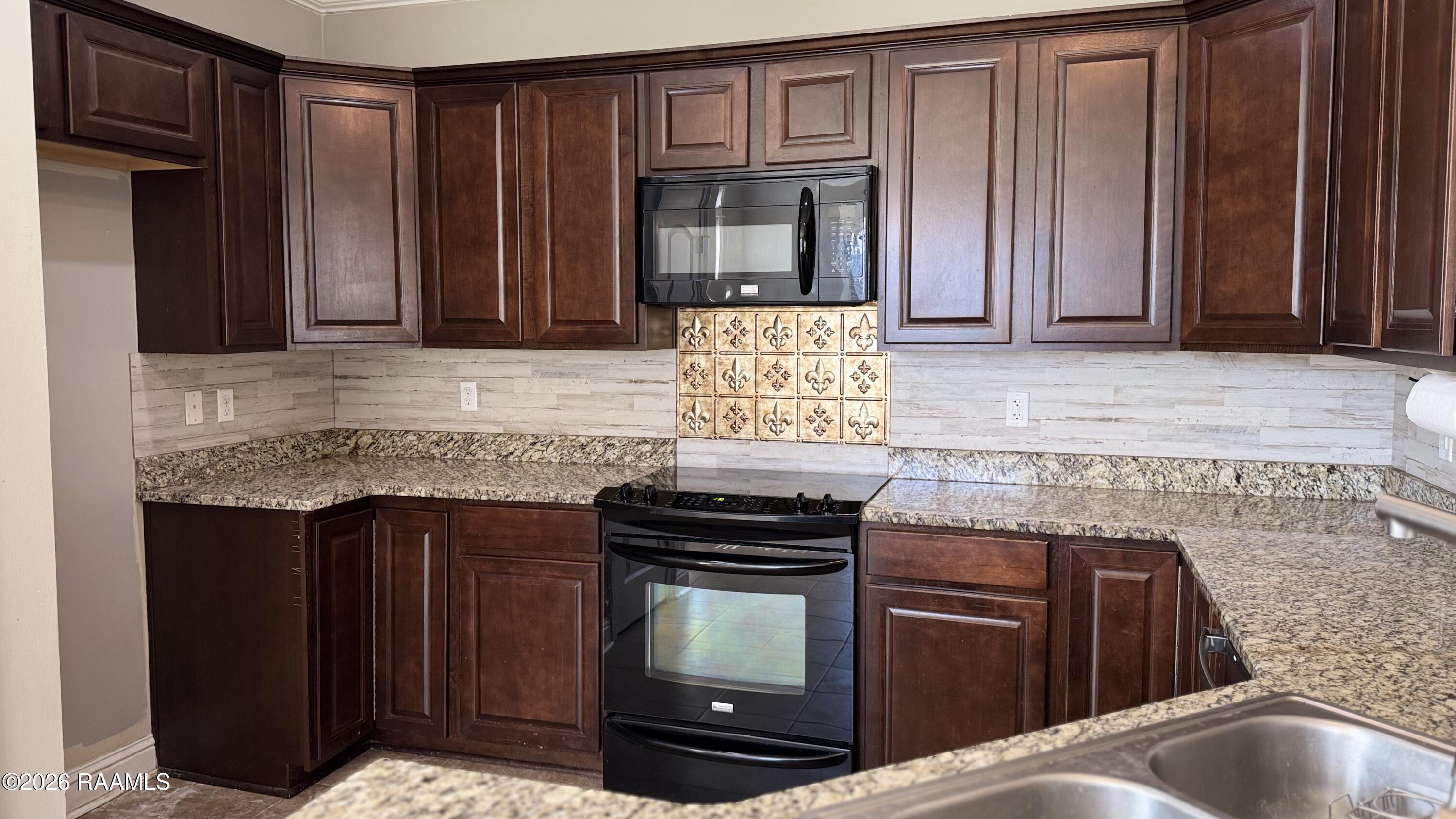 205 Rocky Ridge Street Youngsville, LA 70592 - Photo 5 of 14 IMG_6311 2