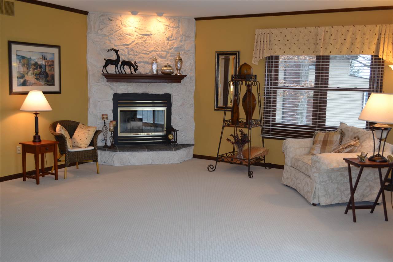 448 Spring Beach Road Rome City, IN 46784 - Photo 4 of 35