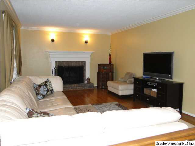 1821 Hamilton Road Pelham, AL 35124 - Photo 13 of 16