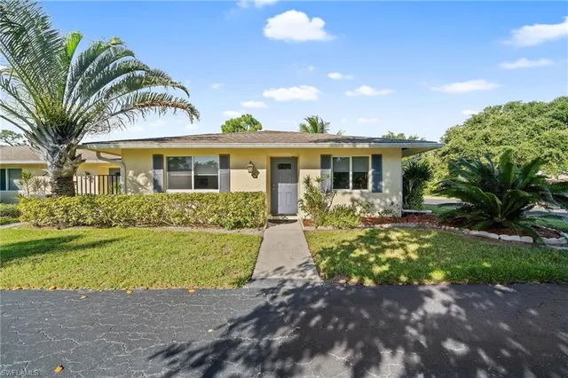 $189,900 | 50 Glades Boulevard, Unit 1, Naples, FL 34112