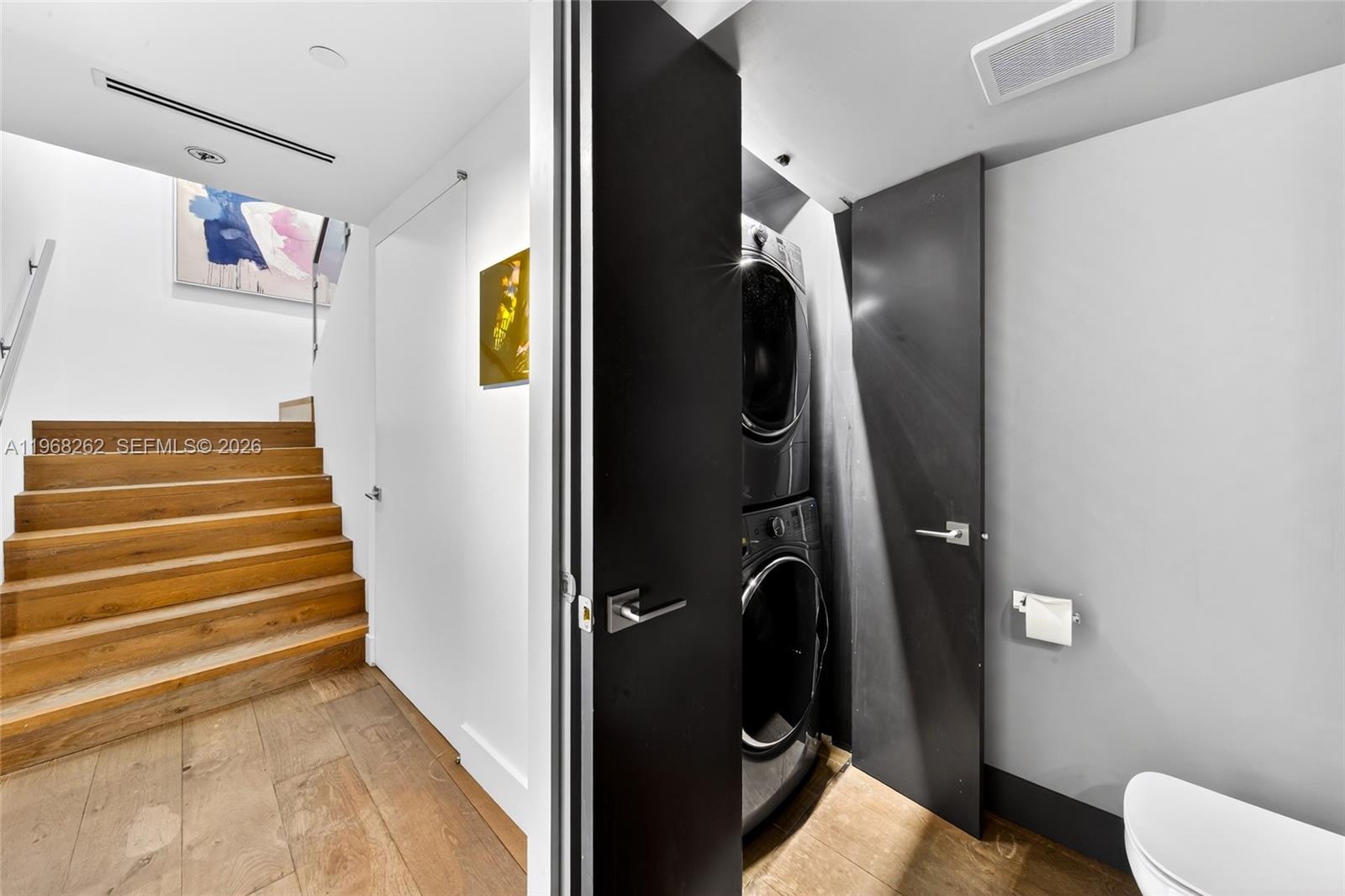 601 Northeast 36th Street, Unit 3407 Miami, FL 33137 - Photo 16 of 41 a view of entryway