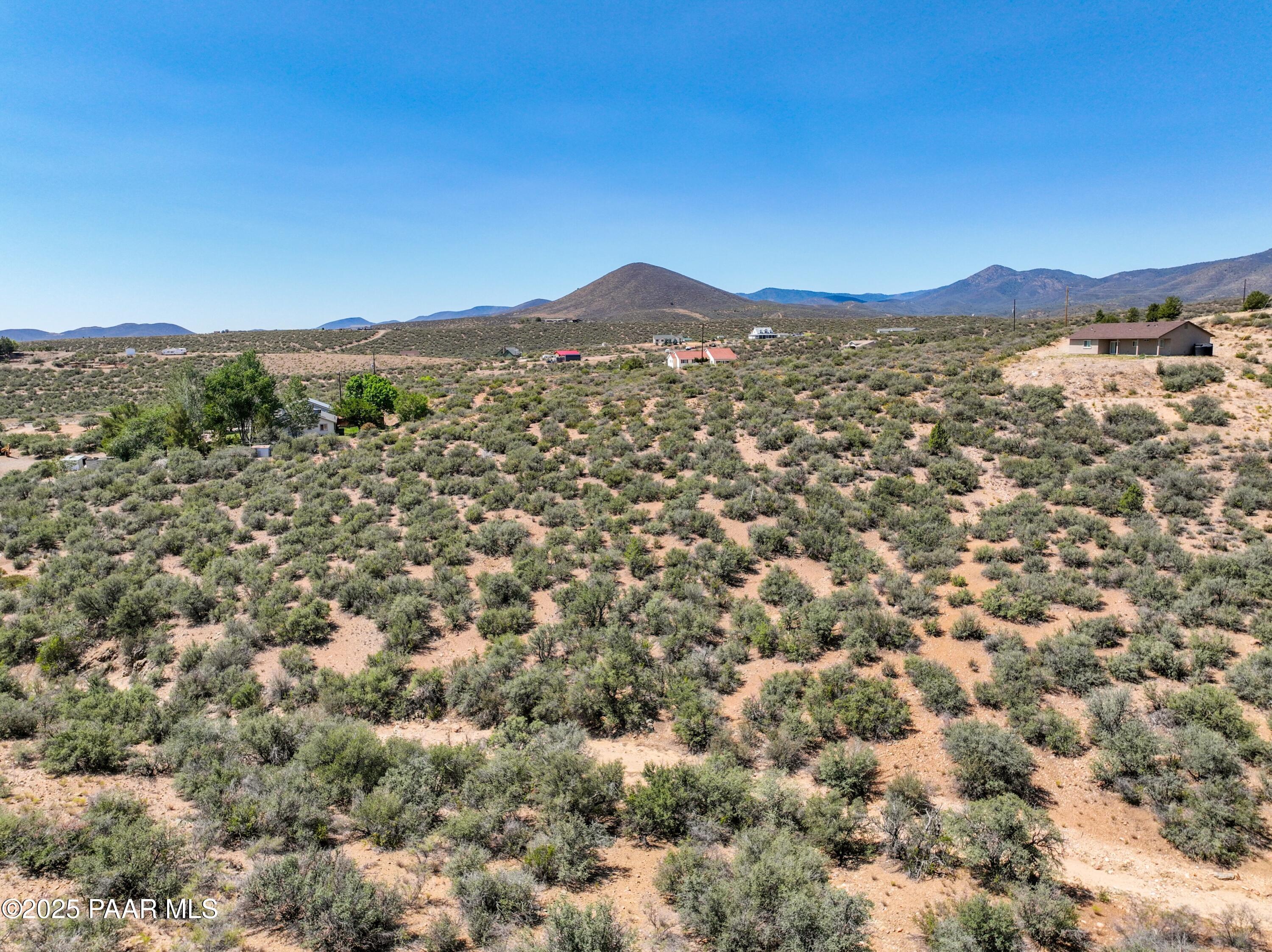 1285 South Stumps Road Dewey-Humboldt, AZ 86327 - Photo 8 of 21 a view of a city with mountains in the background
