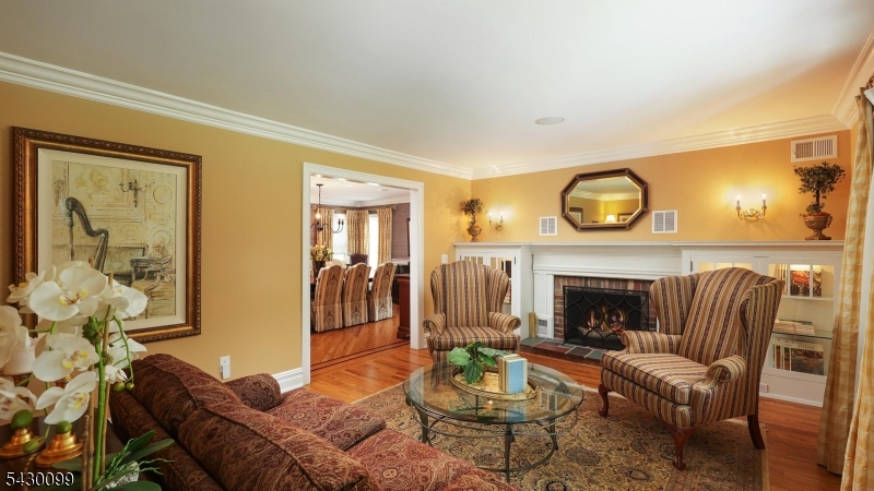 244 Pembrook Road Mountainside, NJ 07092 - Photo 10 of 50