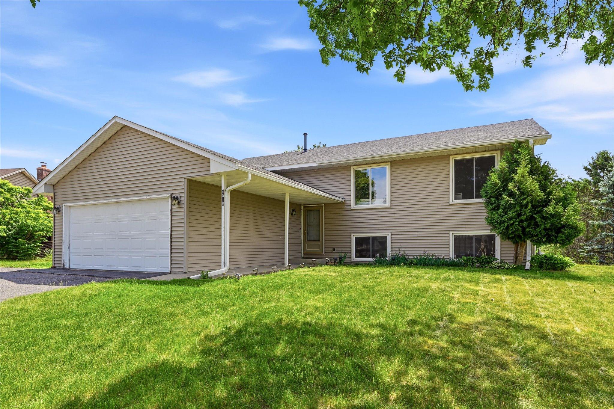 4516 Whitetail Way Eagan, MN 55123 - Photo 2 of 46