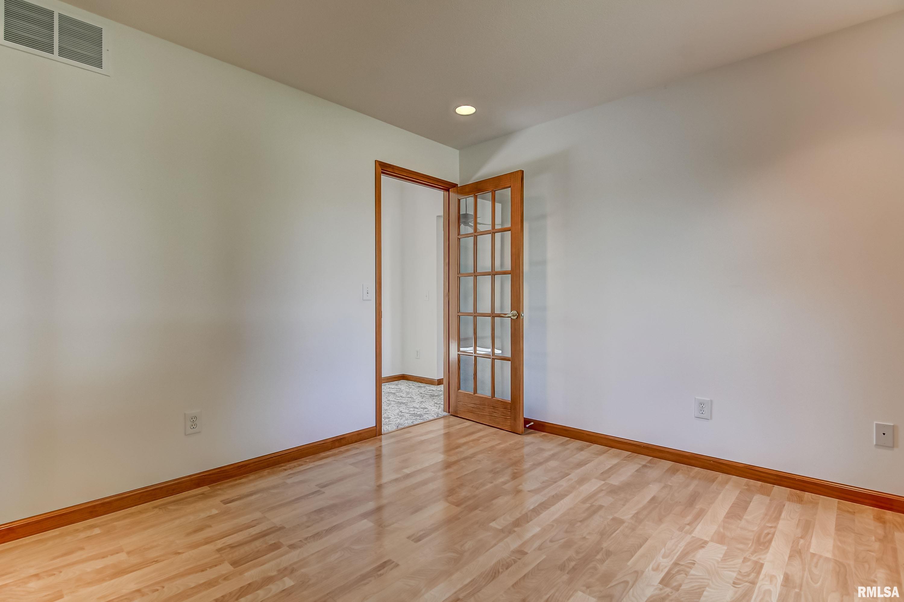 5408 Manhattan Drive Springfield, IL 62711 - Photo 14 of 49 Gallery Image 14