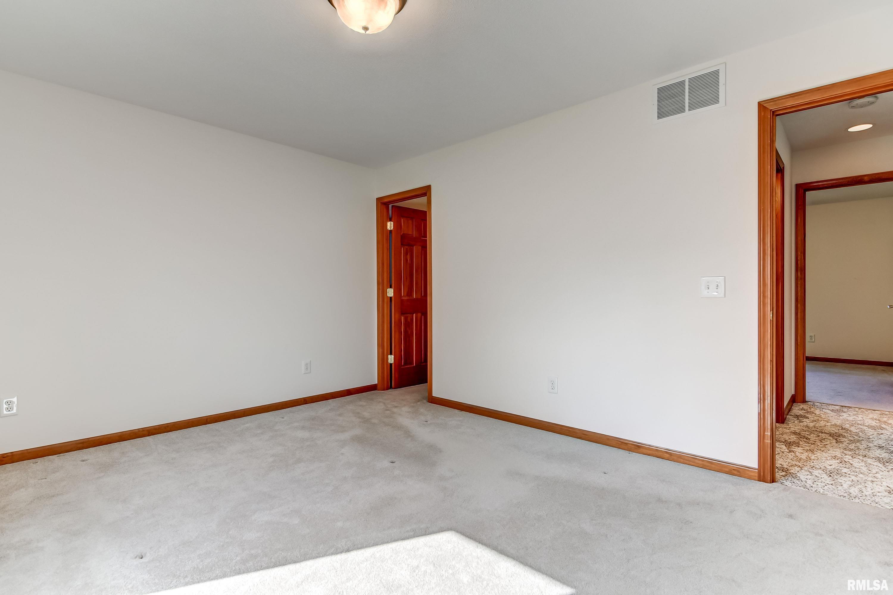 5408 Manhattan Drive Springfield, IL 62711 - Photo 24 of 49 Gallery Image 24