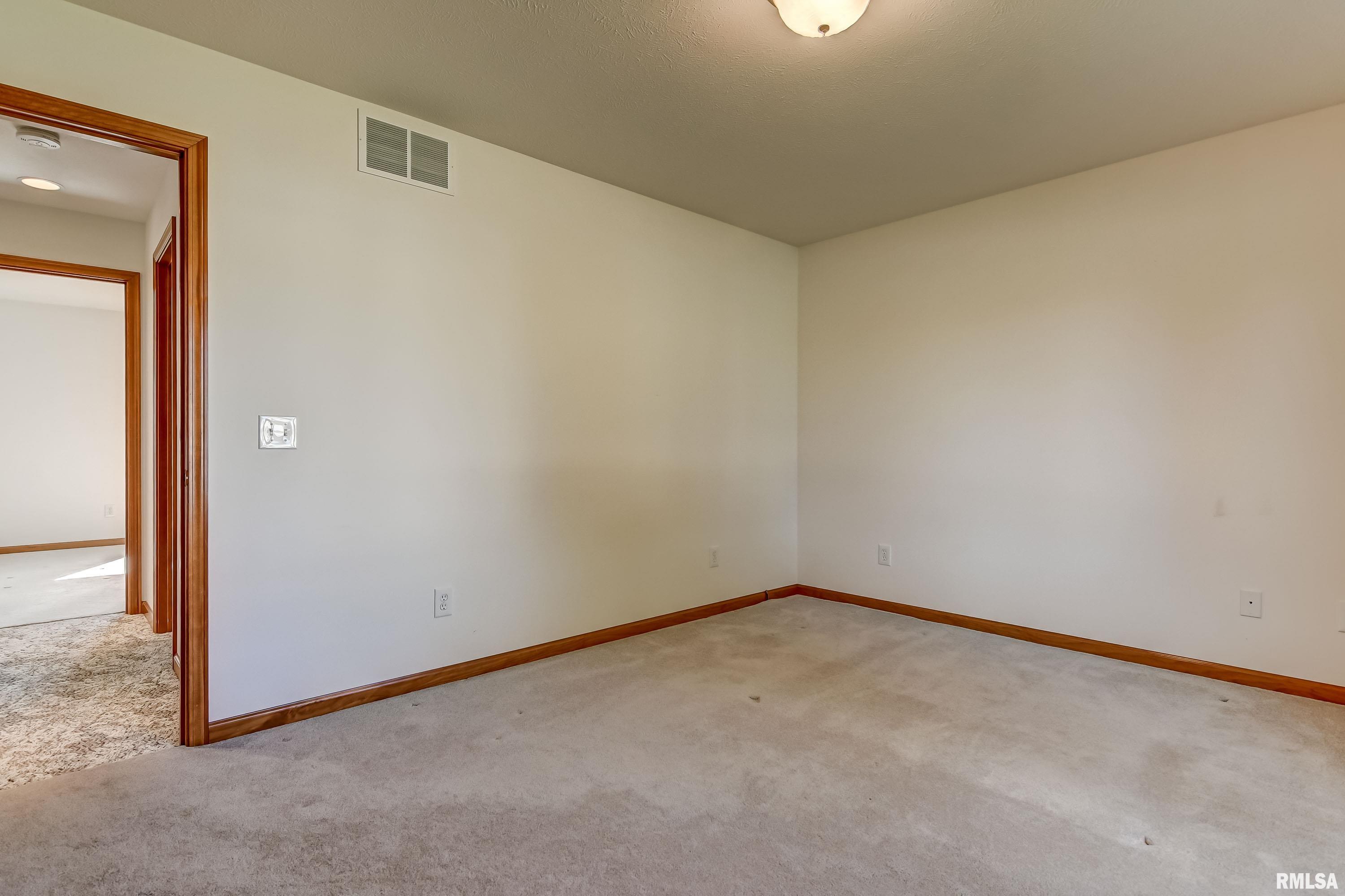5408 Manhattan Drive Springfield, IL 62711 - Photo 29 of 49 Gallery Image 29