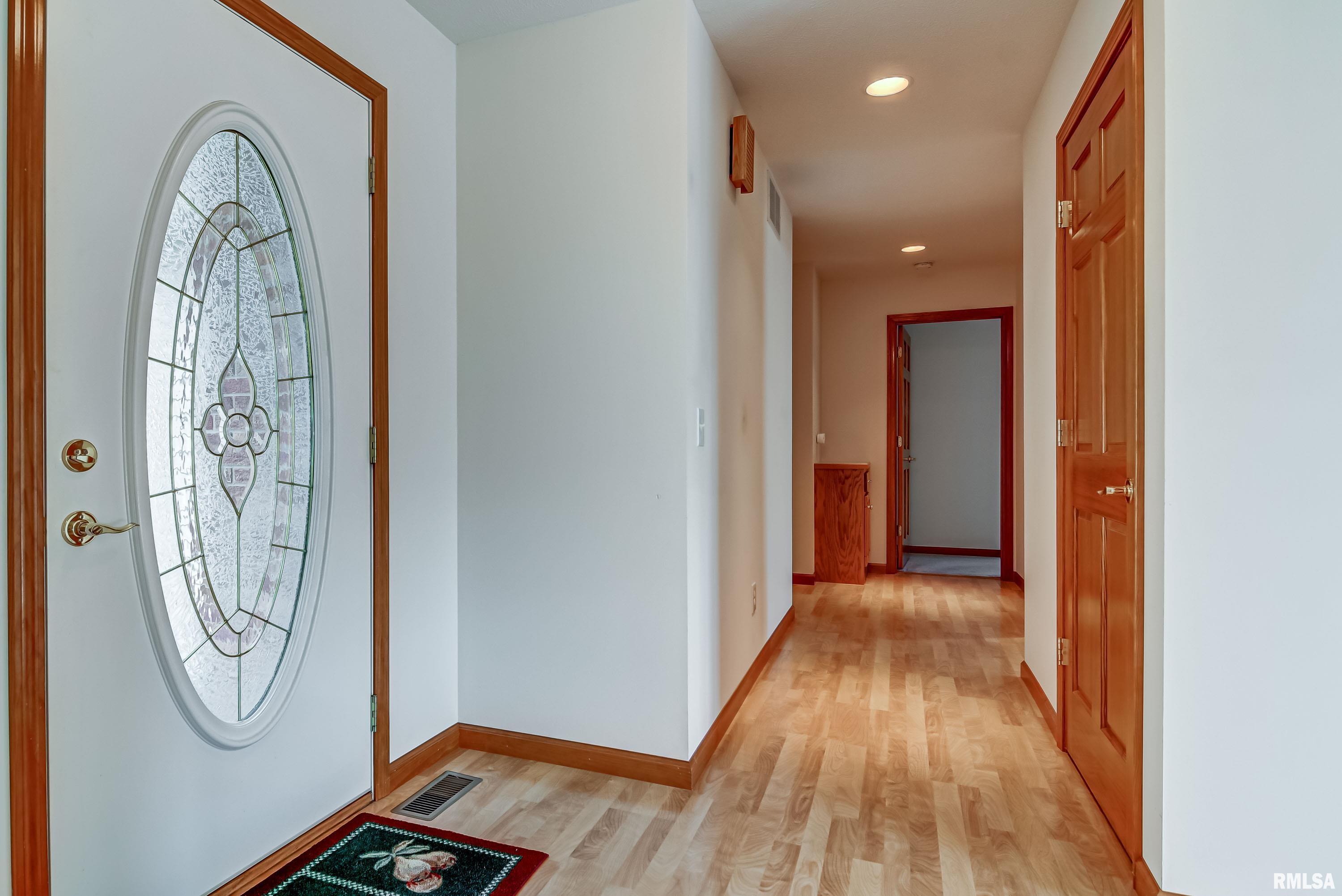 5408 Manhattan Drive Springfield, IL 62711 - Photo 3 of 49 Gallery Image 3