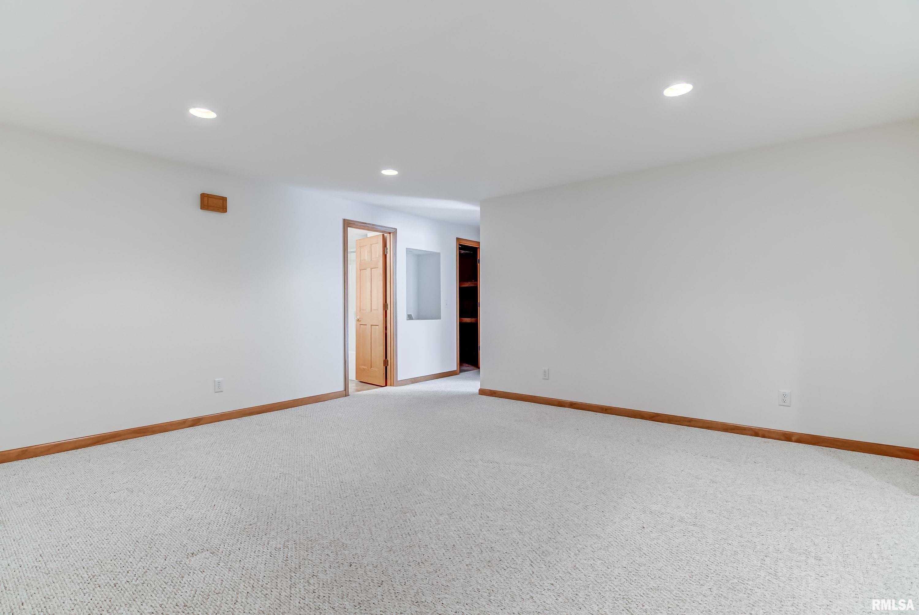 5408 Manhattan Drive Springfield, IL 62711 - Photo 34 of 49 Gallery Image 34