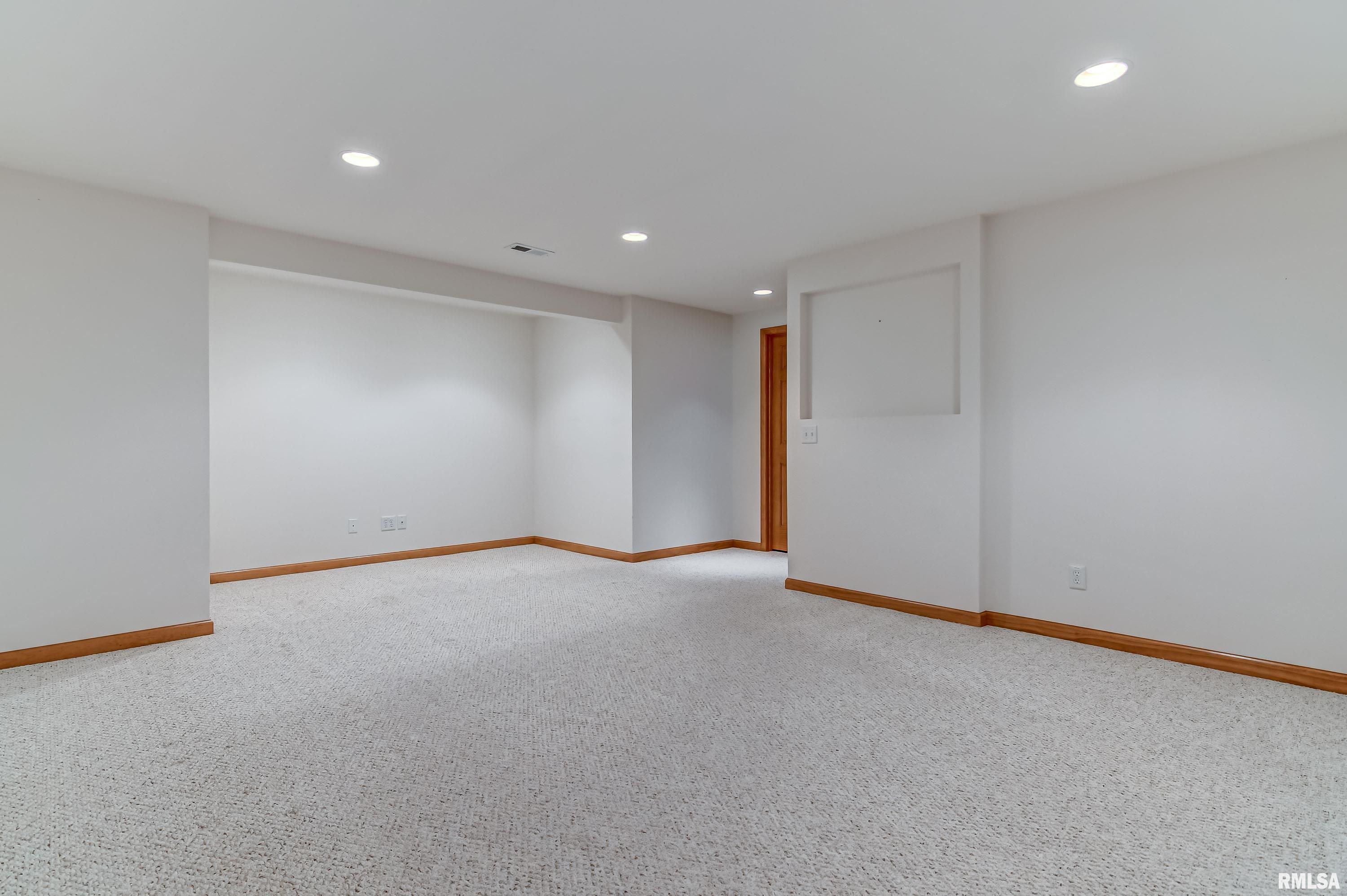 5408 Manhattan Drive Springfield, IL 62711 - Photo 36 of 49 Gallery Image 36