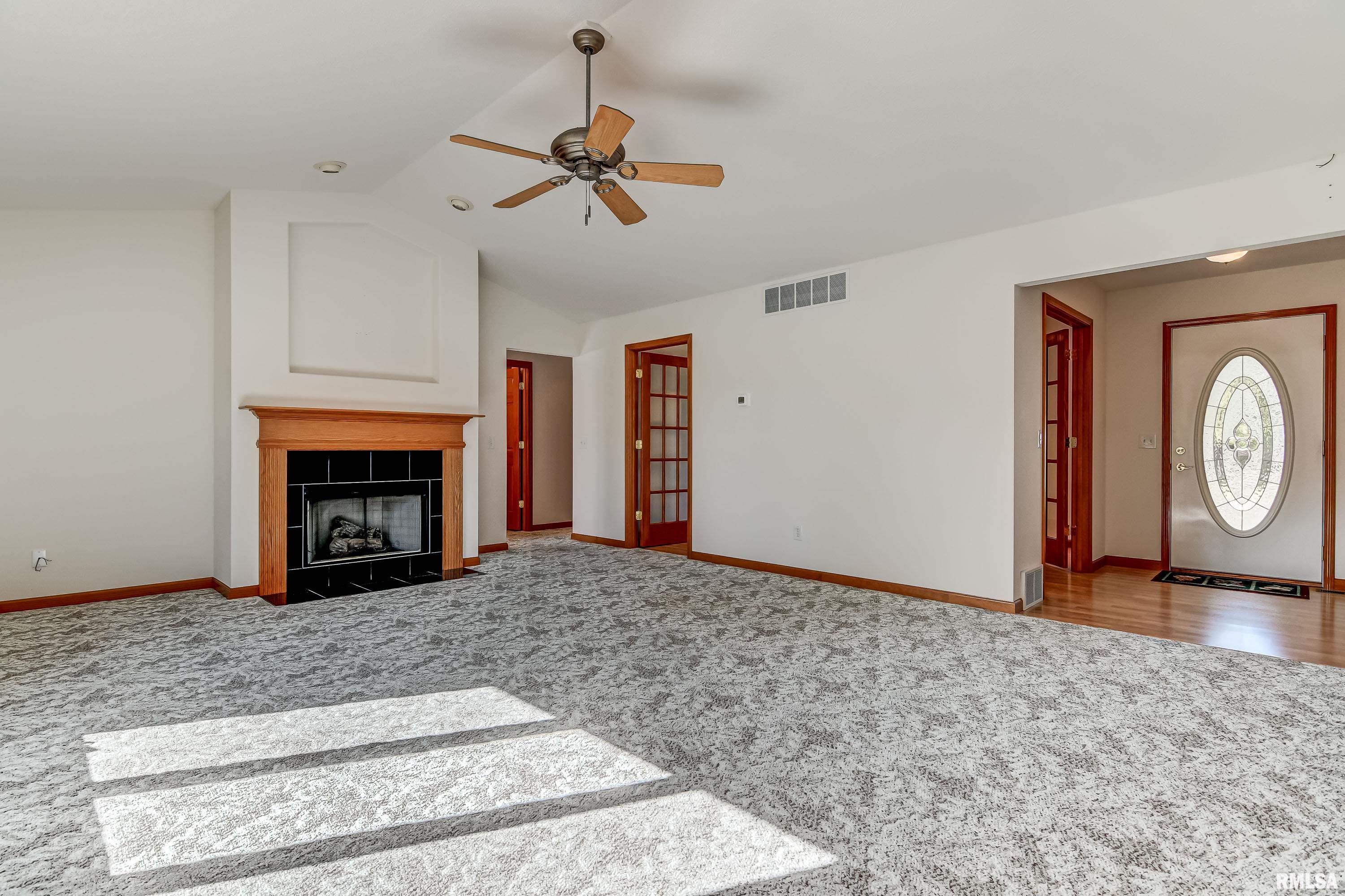 5408 Manhattan Drive Springfield, IL 62711 - Photo 4 of 49 Gallery Image 4