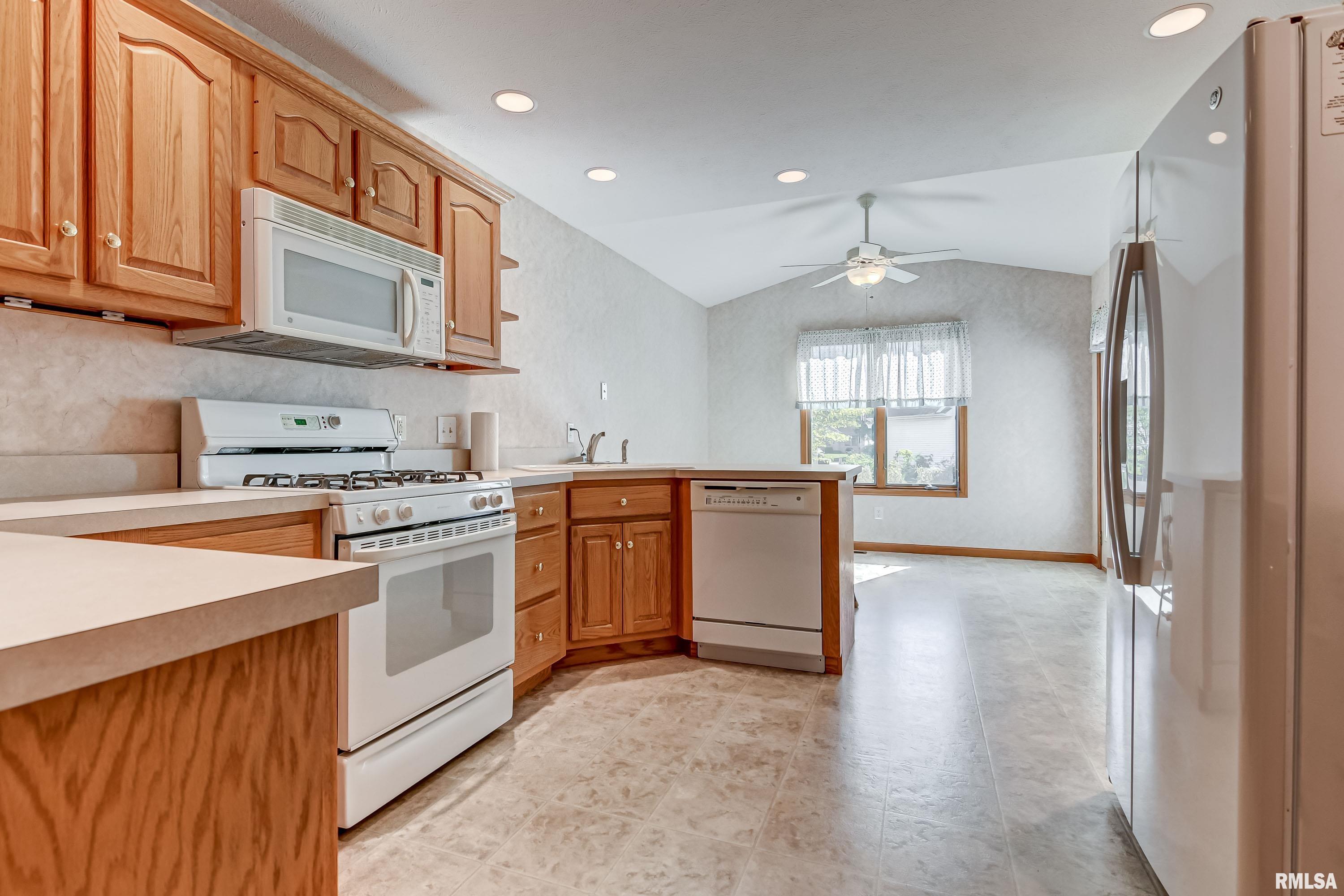 5408 Manhattan Drive Springfield, IL 62711 - Photo 8 of 49 Gallery Image 8