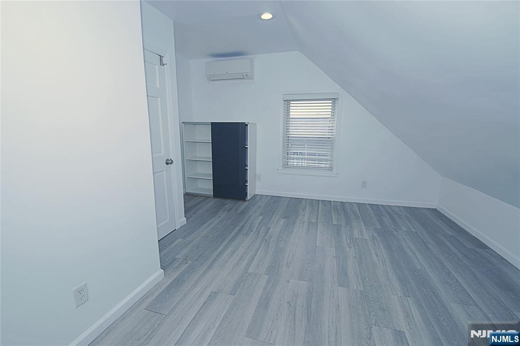 454 Undercliff Avenue Edgewater, NJ 07020 - Photo 13 of 19